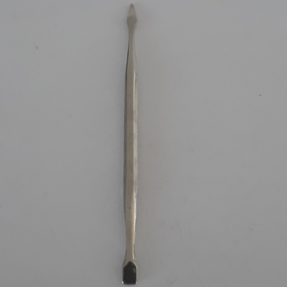 Cuticle pusher